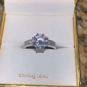 Sterling silver cubic zirconia ring